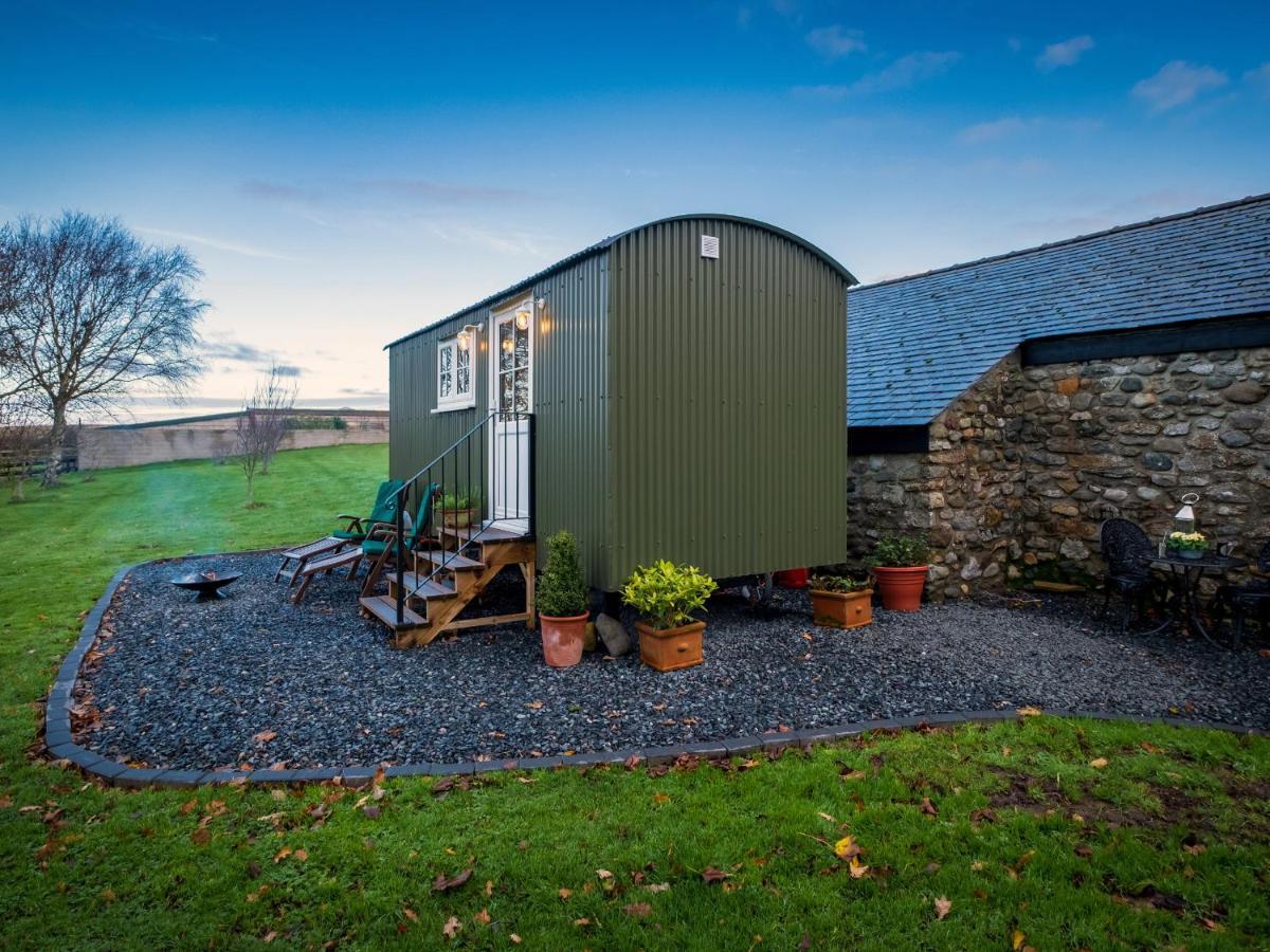 The Pleasant Hut At Mountpleasant Farm Villa Ulverston Bagian luar foto