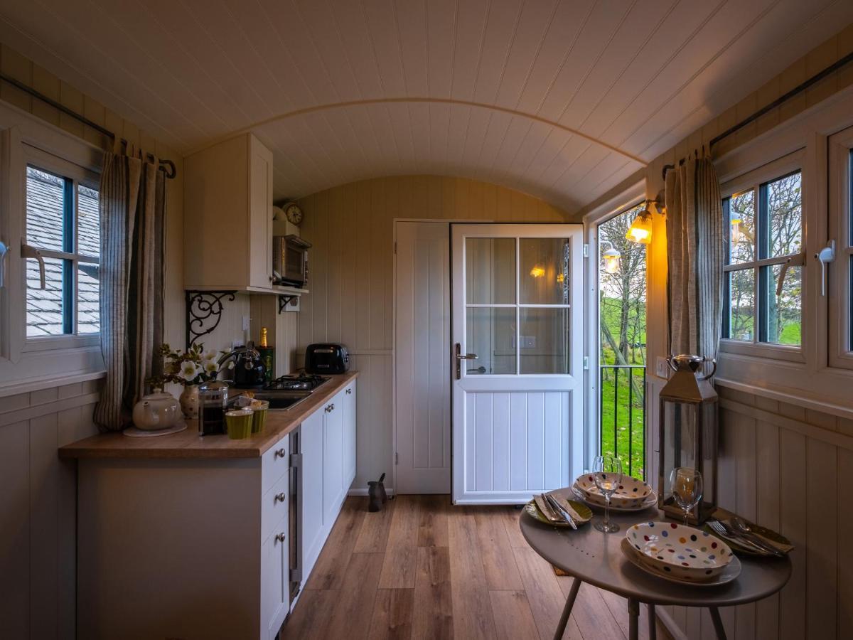 The Pleasant Hut At Mountpleasant Farm Villa Ulverston Bagian luar foto